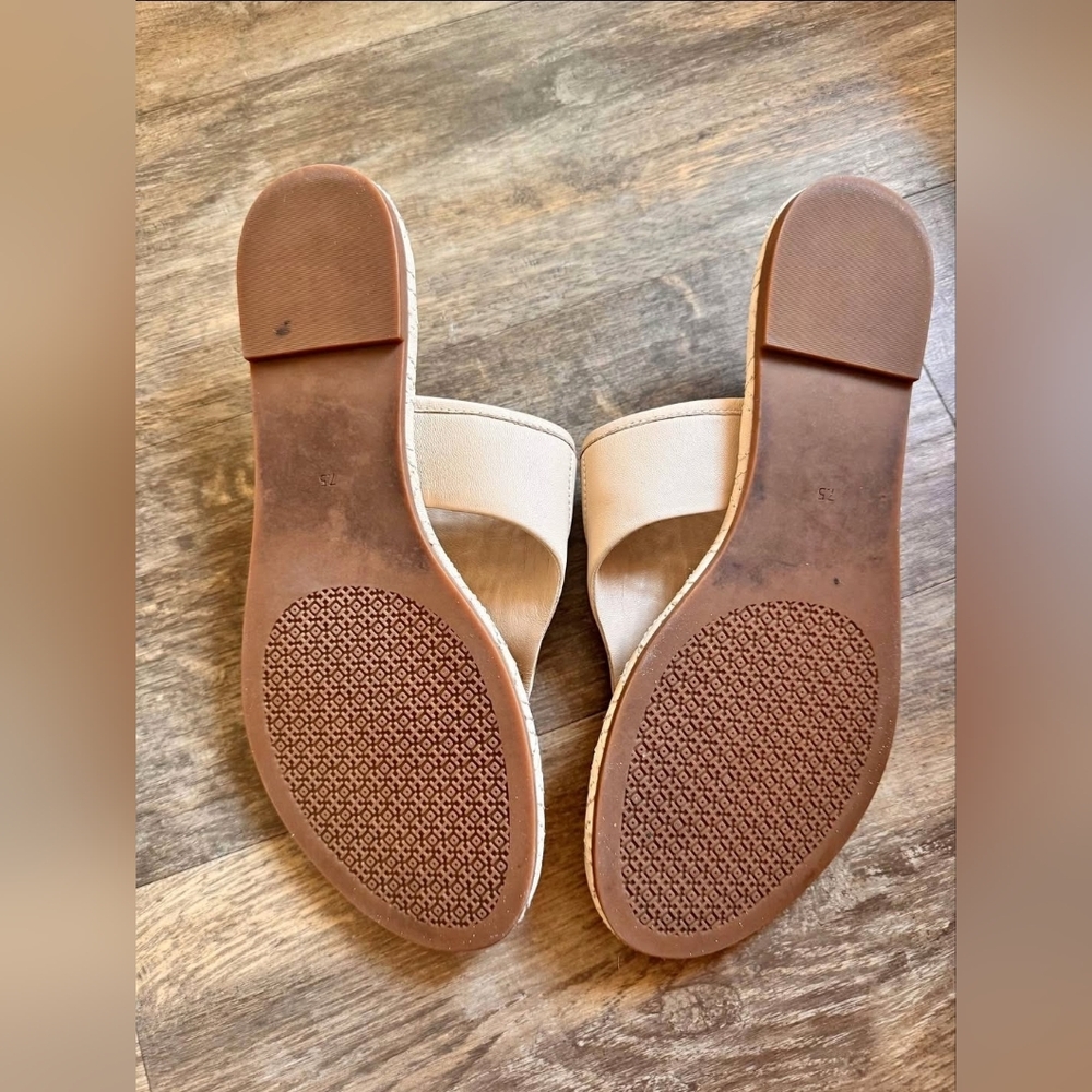 Tory Burch Fleming Designer Quilted Light Pink Tan Sandals 7.5 - Picture 2 of 3